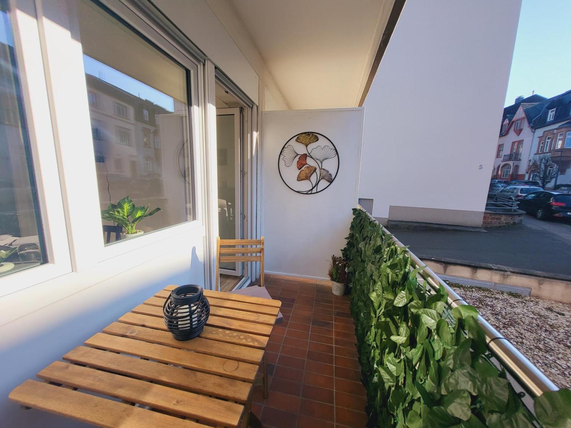 Zentrales Apartment Mit Balkon Und Parkplatz 特里尔 外观 照片